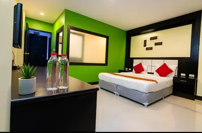 高级双人间 — Star House, Patong